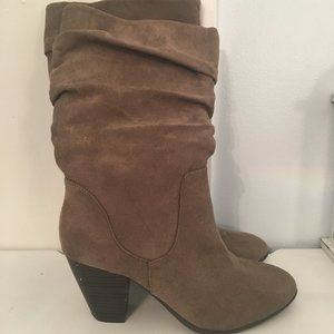 Size 8 Womens Portland Slip On Booted Heels.